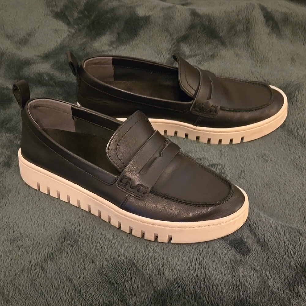 Vionic Uptown Loafer Size 5 Black